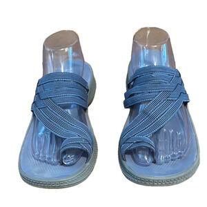 BareTraps Octavia  Blue Strappy Sandals, size 10